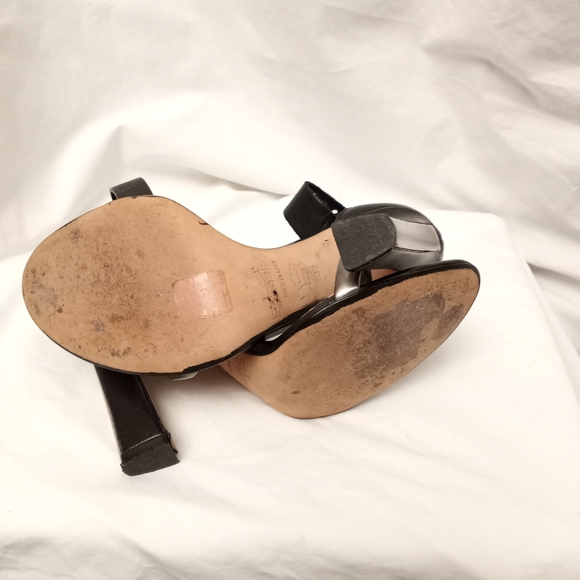 SEBASTIAN 2-Toned Sandals - Picture 6 of 9